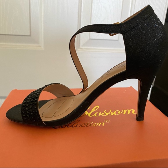 De Blossom Collection Shoes - Black heels